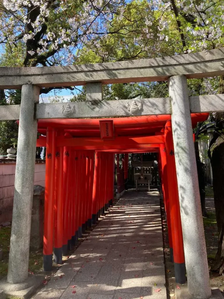 那古野神社鳥居