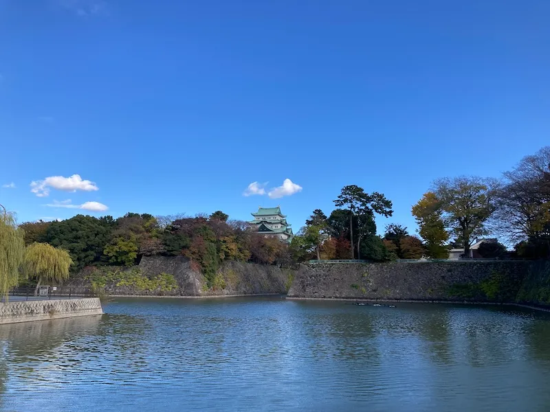 名古屋城をお掘りから撮影