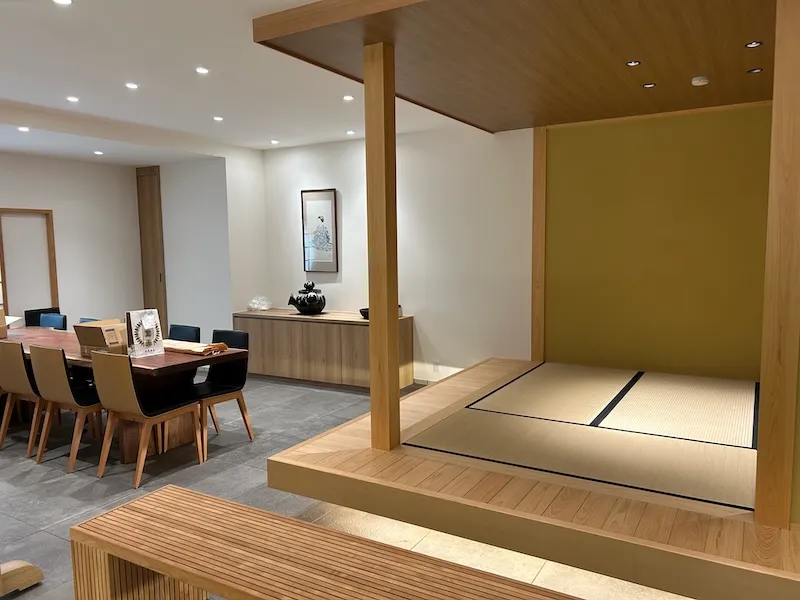 升半カフェの店内の茶室