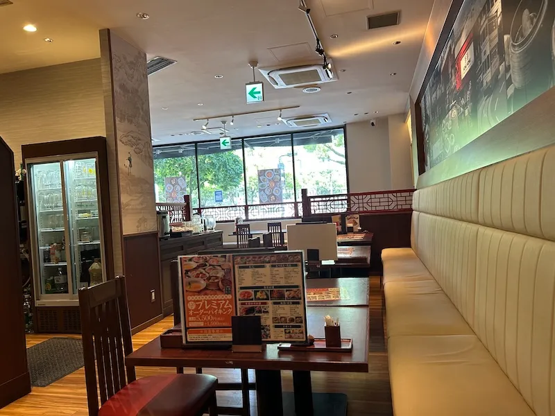 矢場町中華店内の様子