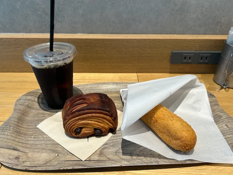 エスプリのパンとコーヒー