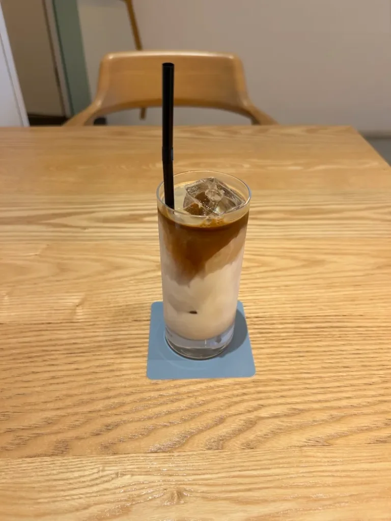 上前津カフェカフェラテ