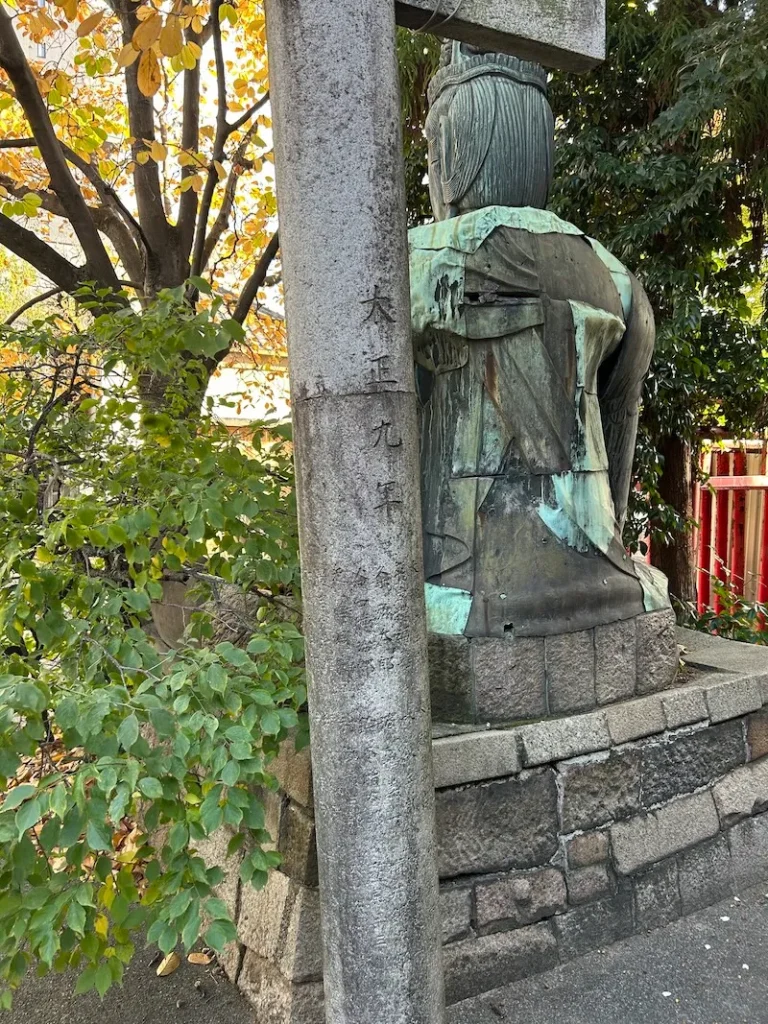 20251128七寺大仏裏面