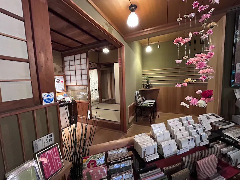 覚王山の美術館21